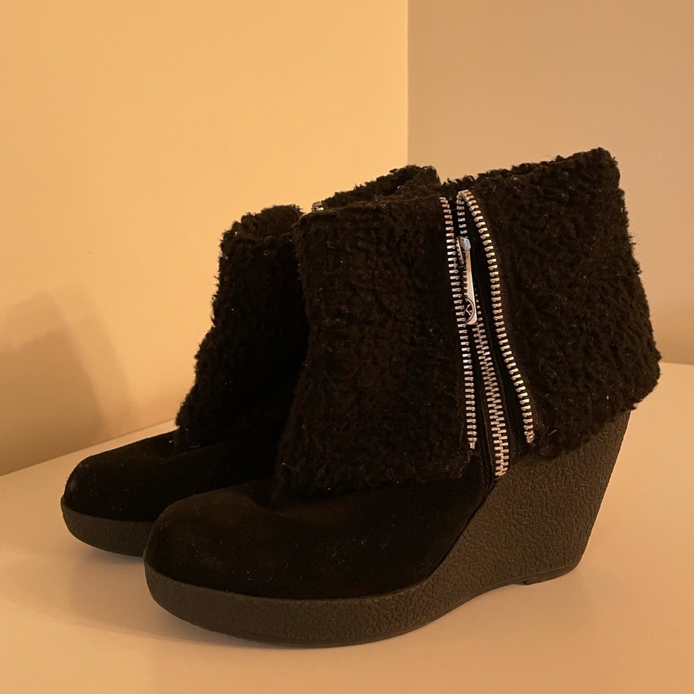 Michael Kors boots black suede with wool roll over side zip size 7.5